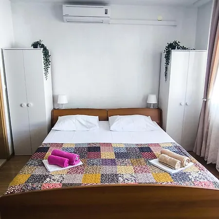 Iva Apartment